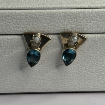 925 Sterling Silver Topaz & Pearl Earrings Length 0.70 Inch