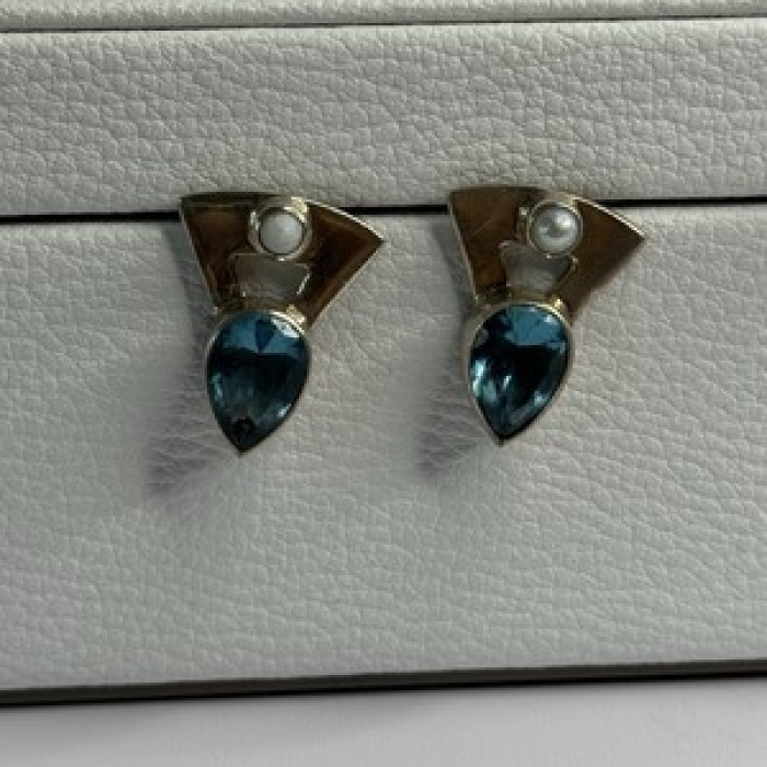 925 Sterling Silver Topaz & Pearl Earrings Length 0.70 Inch