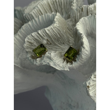 Pretty 925 Sterling Silver Peridot Stud Earrings Length 0.30 Inch