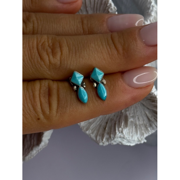 925 Sterling Silver Turquoise Earrings Length 0.50 Inch