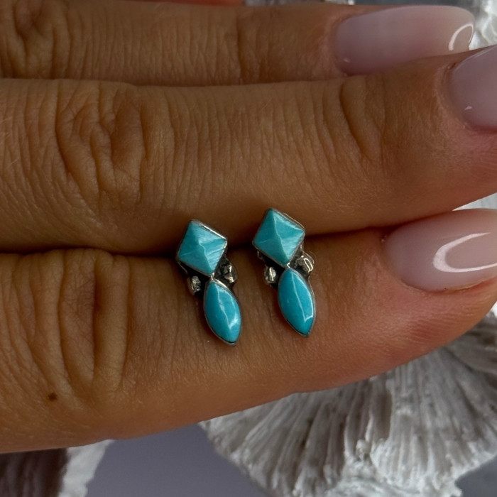 925 Sterling Silver Turquoise Earrings Length 0.50 Inch