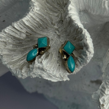 925 Sterling Silver Turquoise Earrings Length 0.50 Inch