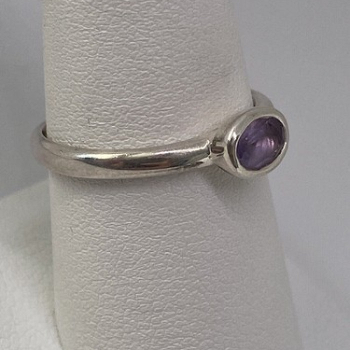 925 Sterling Silver Amethyst Ring Size 8