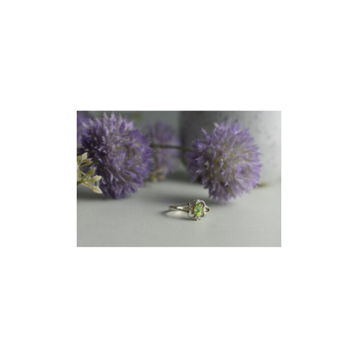 925 Sterling Silver Peridot & CZ Ring Size 7