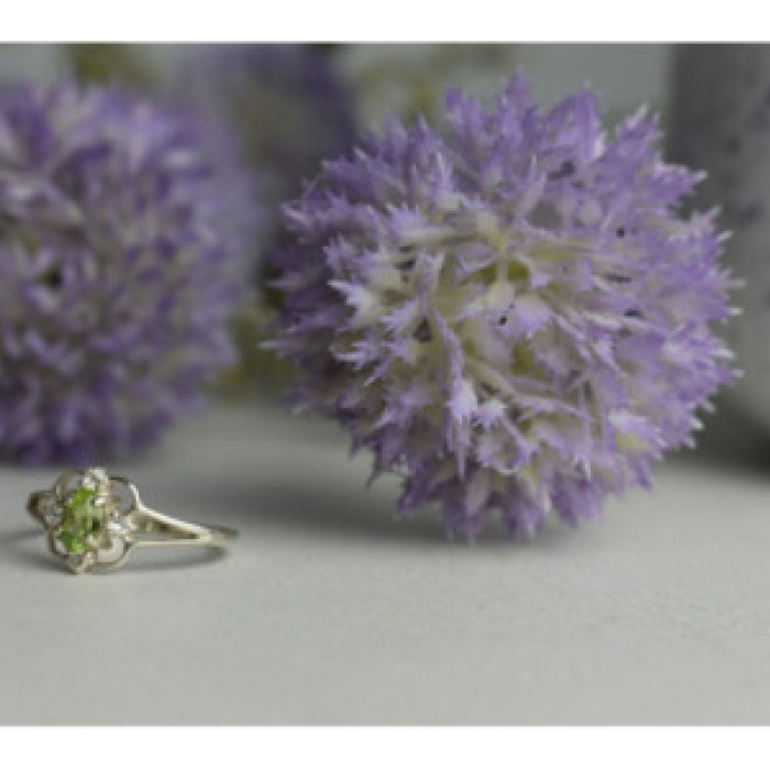925 Sterling Silver Peridot & CZ Ring Size 7