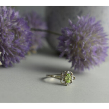 925 Sterling Silver Peridot & CZ Ring Size 7