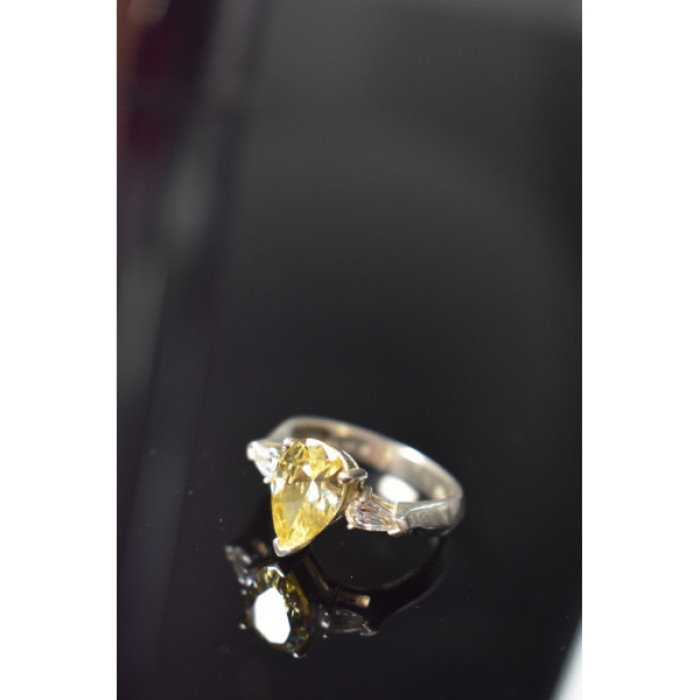 925 Sterling Silver Yellow CZ Ring Size 10.5