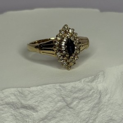 14K Yellow Gold Sapphire & Diamonds Ring Size 9