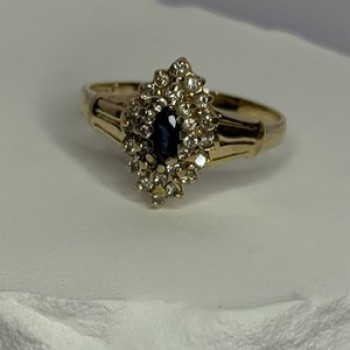 14K Yellow Gold Sapphire & Diamonds Ring Size 9