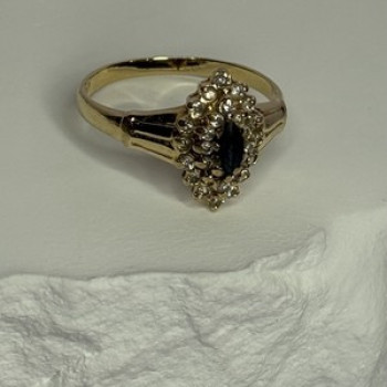 14K Yellow Gold Sapphire & Diamonds Ring Size 9