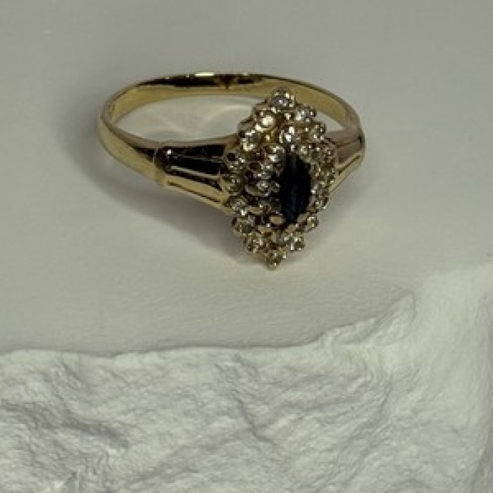14K Yellow Gold Sapphire & Diamonds Ring Size 9