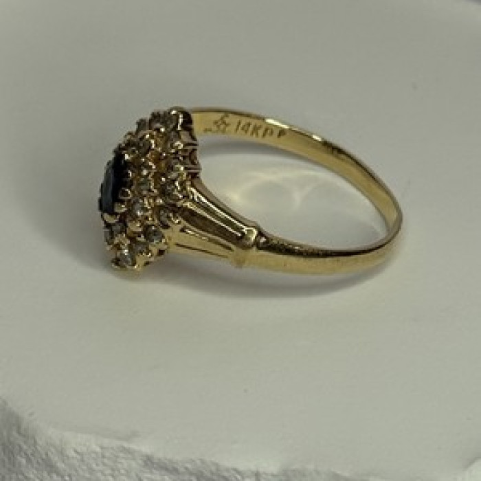 14K Yellow Gold Sapphire & Diamonds Ring Size 9