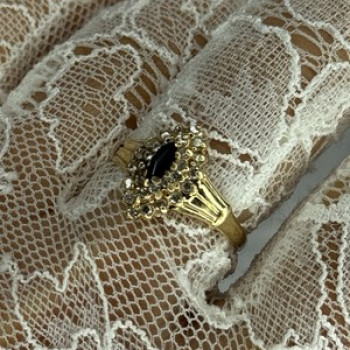 14K Yellow Gold Sapphire & Diamonds Ring Size 9