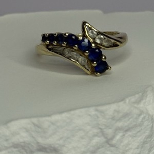 10K Yellow Gold Blue Topaz & White Topaz Ring Size 8