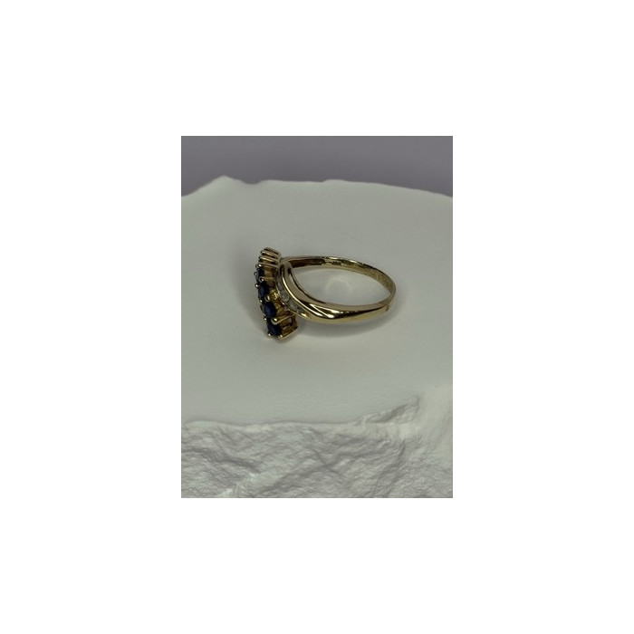 10K YELLOW GOLD BLUE TOPAZ & WHITE TOPAZ RING SIZE 8