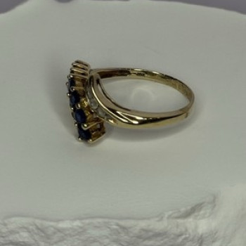 10K Yellow Gold Blue Topaz & White Topaz Ring Size 8