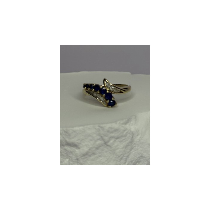 10K YELLOW GOLD BLUE TOPAZ & WHITE TOPAZ RING SIZE 8