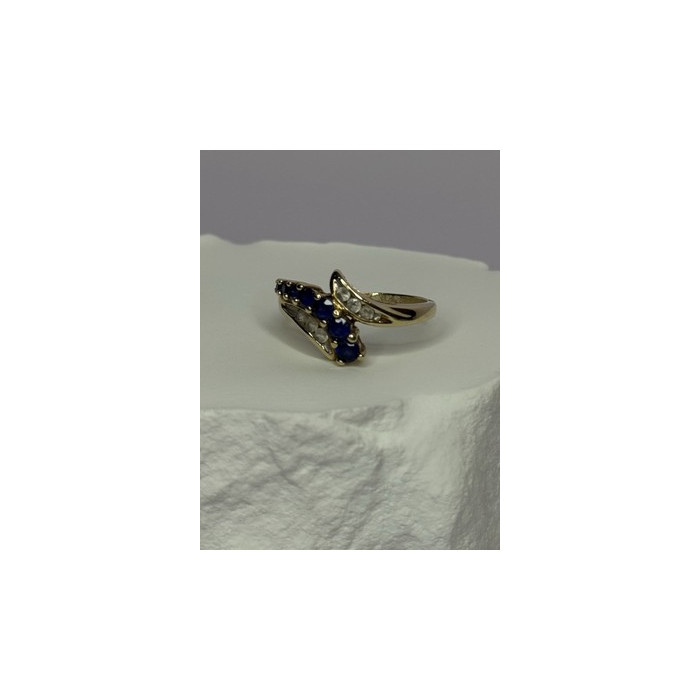 10K YELLOW GOLD BLUE TOPAZ & WHITE TOPAZ RING SIZE 8