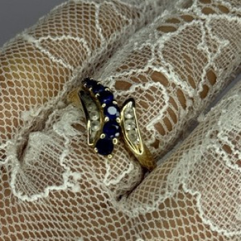 10K Yellow Gold Blue Topaz & White Topaz Ring Size 8