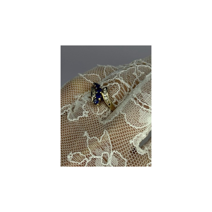 10K YELLOW GOLD BLUE TOPAZ & WHITE TOPAZ RING SIZE 8