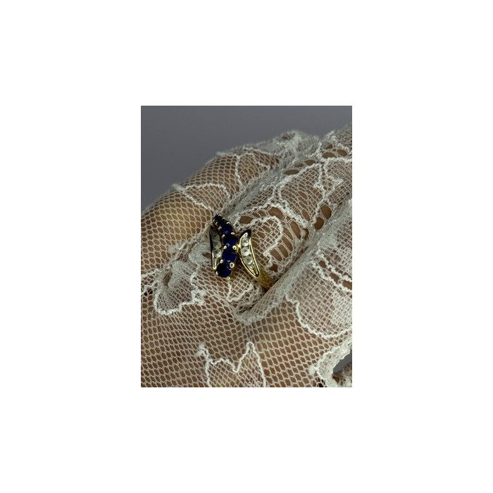 10K YELLOW GOLD BLUE TOPAZ & WHITE TOPAZ RING SIZE 8