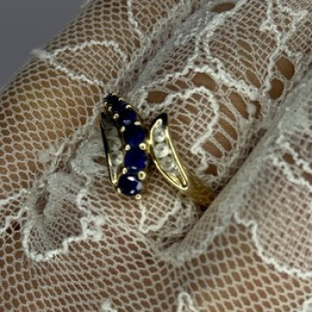 10K Yellow Gold Blue Topaz & White Topaz Ring Size 8