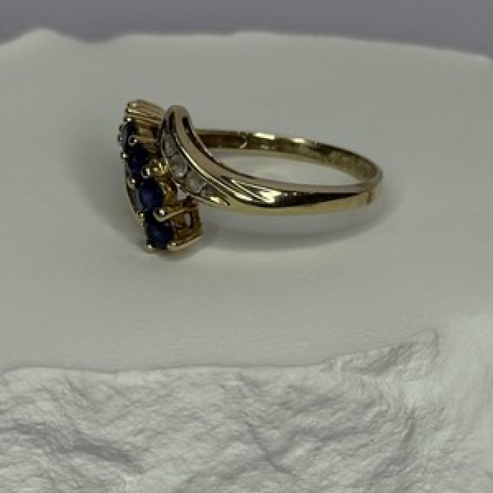 10K Yellow Gold Blue Topaz & White Topaz Ring Size 8