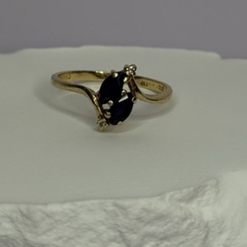 14K Yellow Gold Sapphire & Diamond Ring Size 7.5