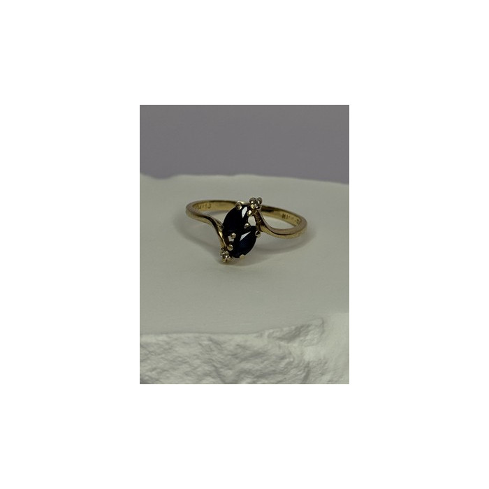 14K YELLOW GOLD SAPPHIRE & DIAMOND RING SIZE 7.5