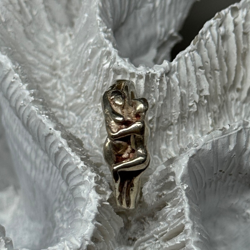925 Sterling Silver Kamasutra Ring Size 6