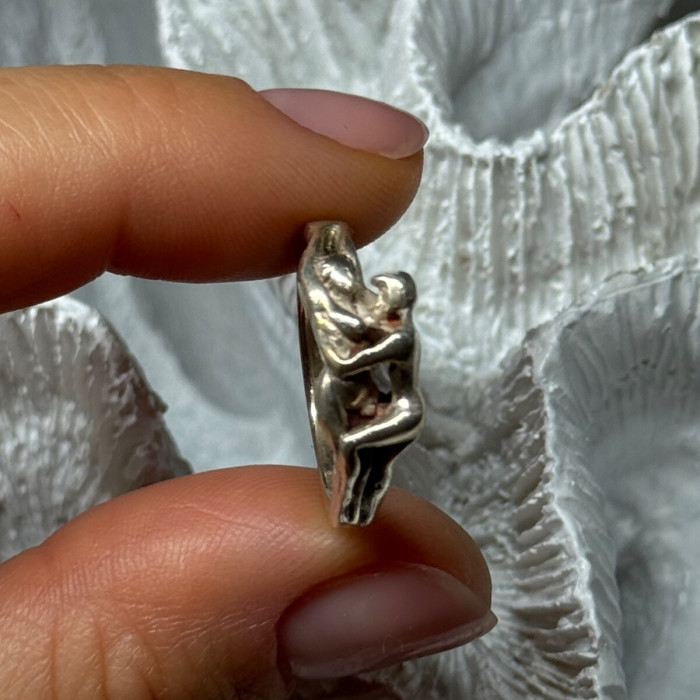 925 Sterling Silver Kamasutra Ring Size 6