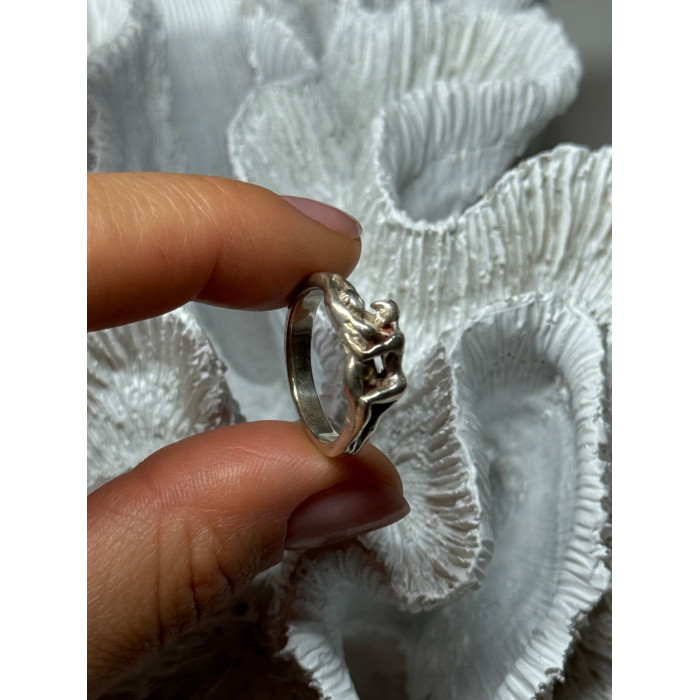 925 Sterling Silver Kamasutra Ring Size 6