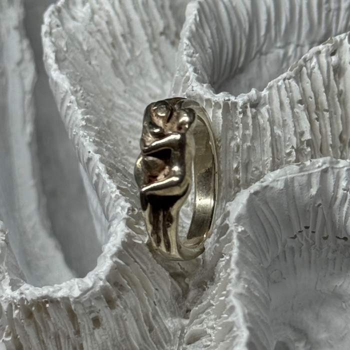 925 Sterling Silver Kamasutra Ring Size 6