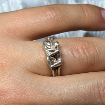 925 Sterling Silver Kamasutra Ring Size 6
