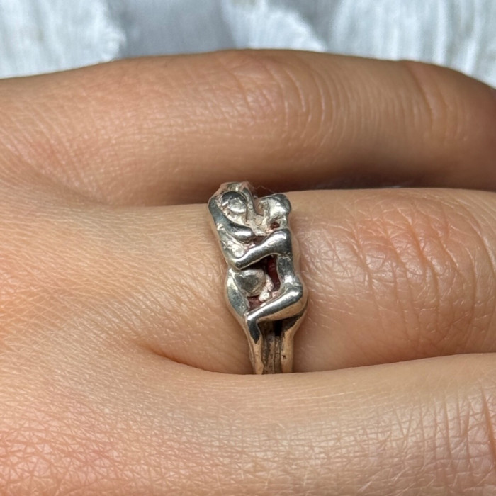 925 Sterling Silver Kamasutra Ring Size 6