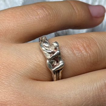 925 Sterling Silver Kamasutra Ring Size 6