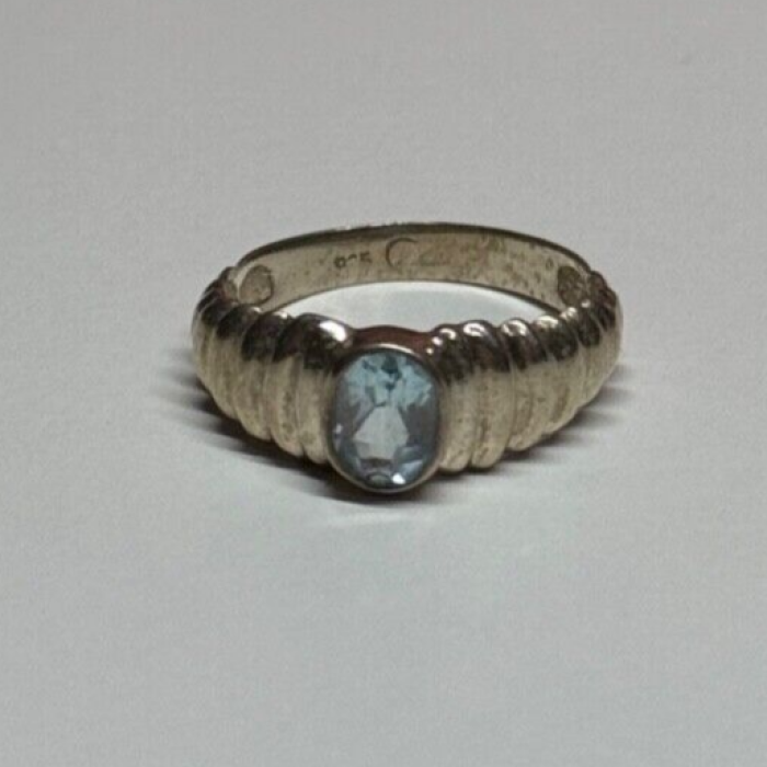 925 Sterling Silver Topaz Ring Size 6
