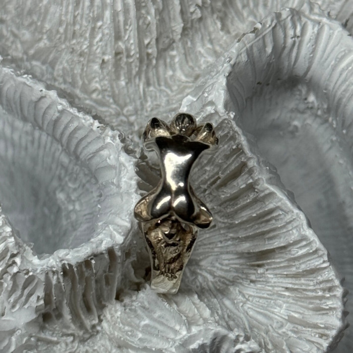 925 Sterling Silver Kamasutra Ring Size 6