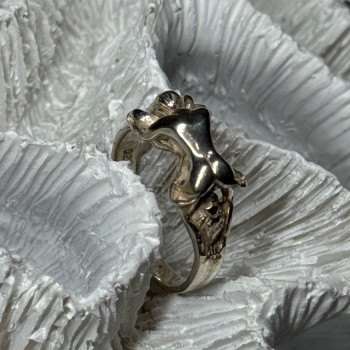 925 Sterling Silver Kamasutra Ring Size 6