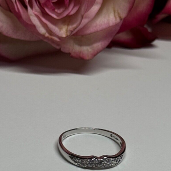 925 Sterling Silver CZ Ring Size 6
