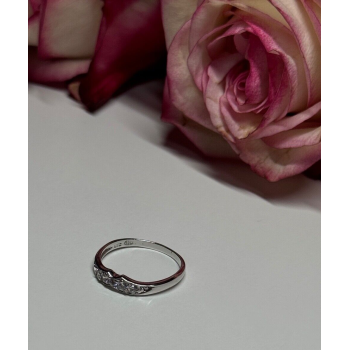 925 Sterling Silver CZ Ring Size 6