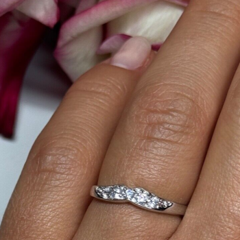 925 Sterling Silver CZ Ring Size 6