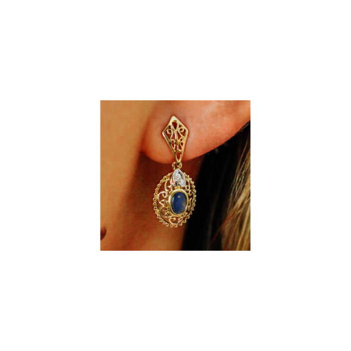 14K YELLOW GOLD MOONSTONE & DIAMONDS EARRINGS