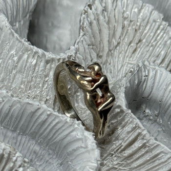 925 Sterling Silver Kamasutra Ring Size 6