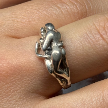 925 Sterling Silver Kamasutra Ring Size 8