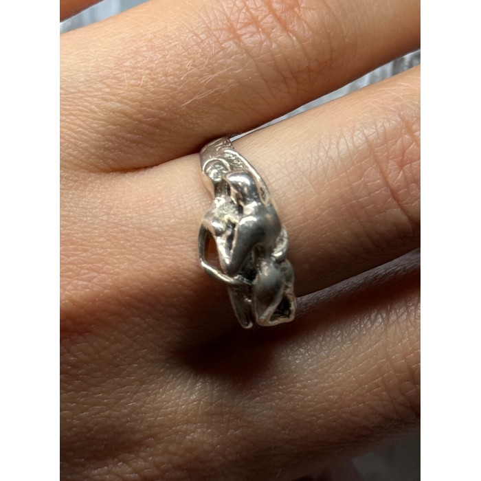 925 Sterling Silver Kamasutra Ring Size 8