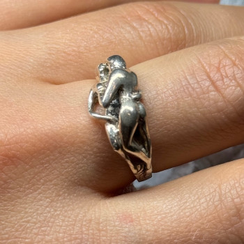 925 Sterling Silver Kamasutra Ring Size 8
