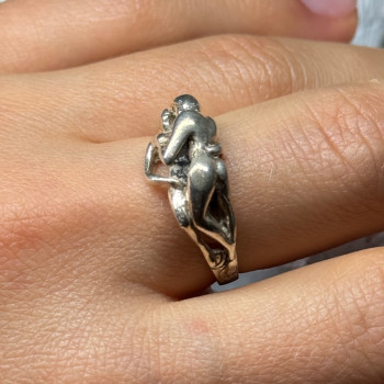 925 Sterling Silver Kamasutra Ring Size 8