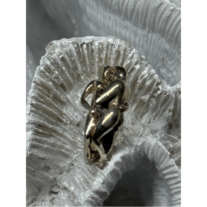 925 Sterling Silver Kamasutra Ring Size 8