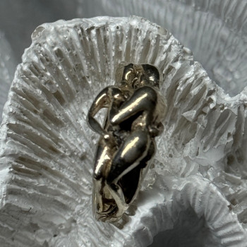 925 Sterling Silver Kamasutra Ring Size 8